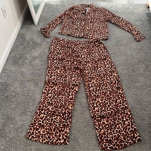 Pretty little thing leopard pajamas